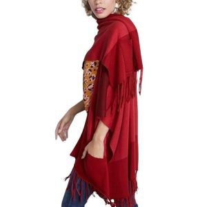Cabi Fringe Poncho Poinsettia Red sz xs/s EUC